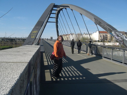 Hugo is crossing the bridge / Prenzlauer Berg